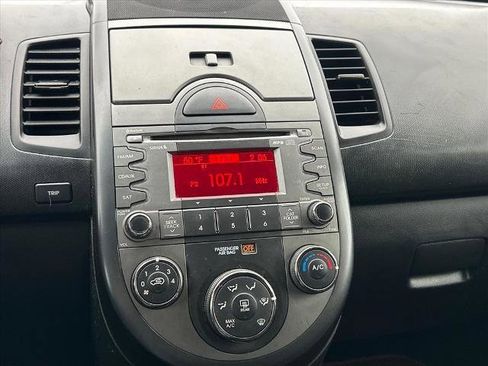 Used 2011 Kia Soul + w/ Audio Pkg image 14