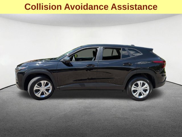 Used 2025 Chevrolet Trax LS FWD image 6