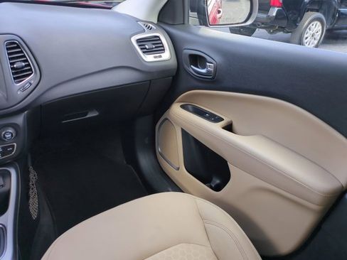 Used 2018 Jeep Compass Sport w/ Tech Group image 17