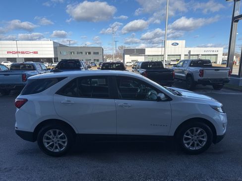 Used 2020 Chevrolet Equinox LS image 5