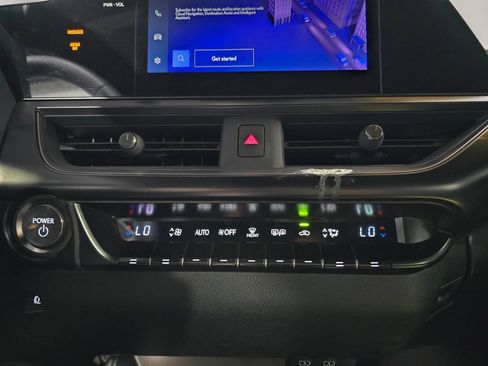 Used 2025 Lexus UX 300h FWD image 22