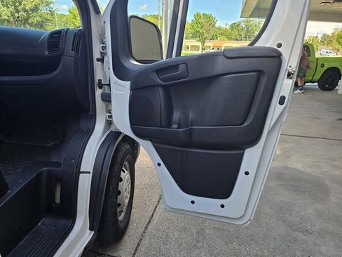 Used 2023 RAM ProMaster 2500 FWD image 10