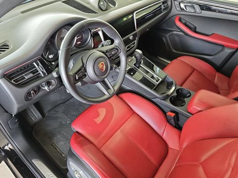 Used 2025 Porsche Macan S AWD/4WD image 4