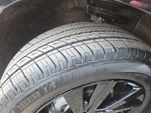 Used 2023 Chevrolet Equinox LS w/ LS Convenience Package FWD image 28