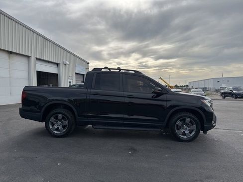 Used 2024 Honda Ridgeline TrailSport image 7