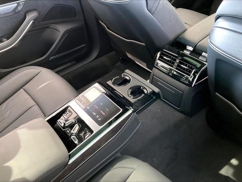 Used 2026 Audi A8 L 3.0T AWD/4WD image 31