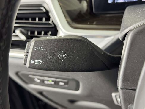 Used 2024 BMW X5 xDrive40i w/ M Sport Package AWD/4WD image 21