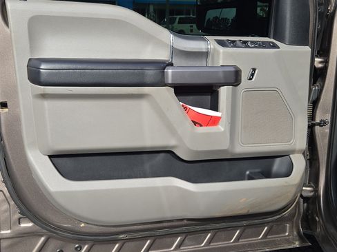 Used 2020 Ford F250 XLT w/ XLT Premium Package image 15