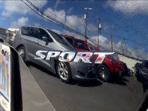 Used 2020 Honda Civic Sport image 8
