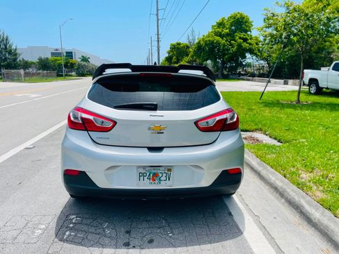 Used 2019 Chevrolet Cruze LS FWD image 4