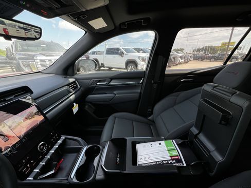 New 2026 GMC Terrain AT4 w/ Technology Package II image 23