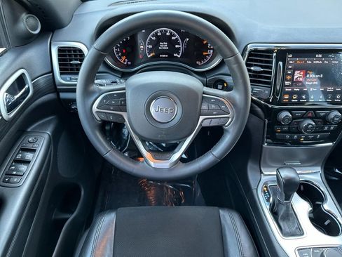 Used 2022 Jeep Grand Cherokee Laredo X AWD/4WD image 13