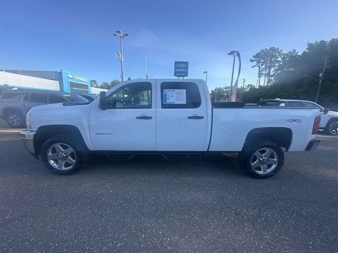 Used 2014 Chevrolet Silverado 2500 LT AWD/4WD image 13