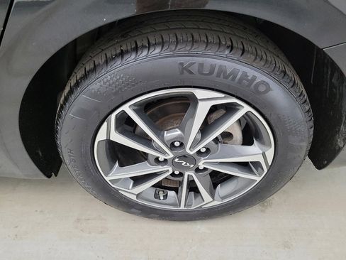 Used 2024 Kia Forte LXS w/ LXS Technology Package FWD image 31