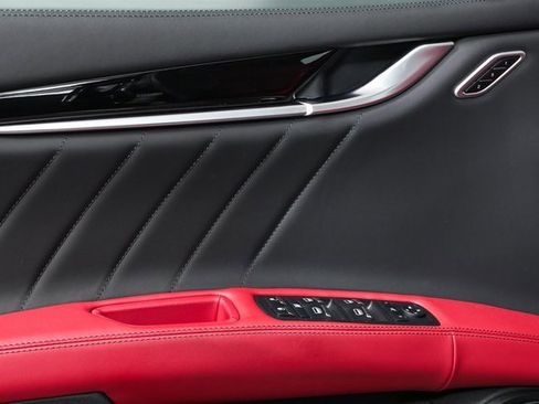 Used 2023 Maserati Ghibli Modena Q4 image 8