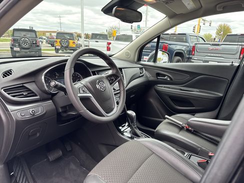 Used 2021 Buick Encore Preferred w/ Safety Package II FWD image 21
