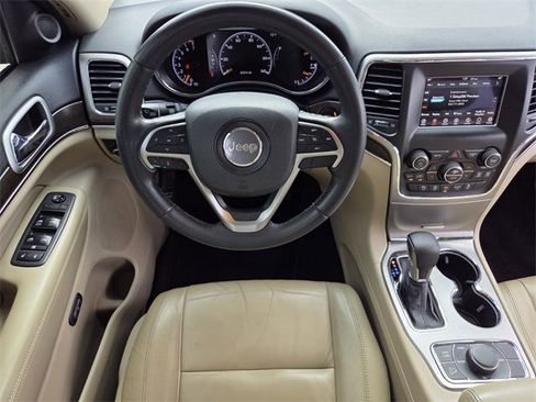 Certified 2018 Jeep Grand Cherokee Limited image 18