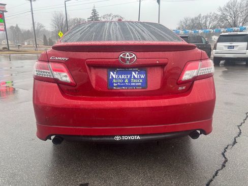 Used 2011 Toyota Camry SE w/ SE Extra-Value Pkg #1 image 4