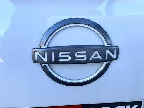 Used 2024 Nissan Versa SR image 30