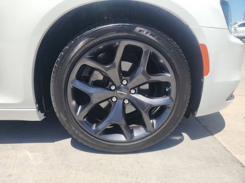 Used 2023 Chrysler 300 Touring w/ Sport Appearance Package RWD image 12