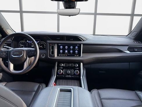 Used 2021 GMC Yukon Denali w/ Denali Ultimate Package image 19