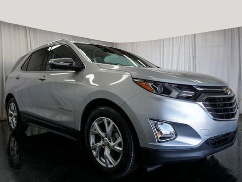 Used 2021 Chevrolet Equinox Premier image 2