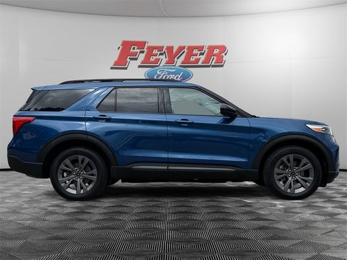 Certified 2022 Ford Explorer XLT w/ Equipment Group 202A image 8
