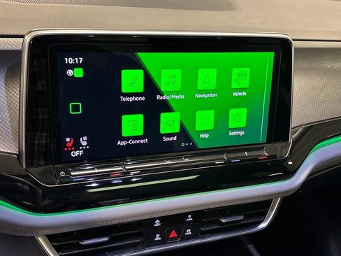 Used 2024 Volkswagen Atlas Peak Edition SE image 37