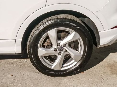 Used 2020 Audi Q3 2.0T Premium w/ Convenience Package image 6