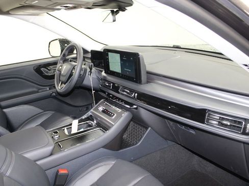 New 2026 Lincoln Aviator Premiere image 30