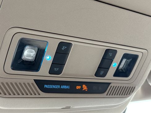 Used 2020 Ford Explorer XLT w/ Comfort Package image 32