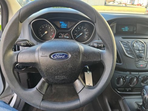Used 2014 Ford Focus S image 16