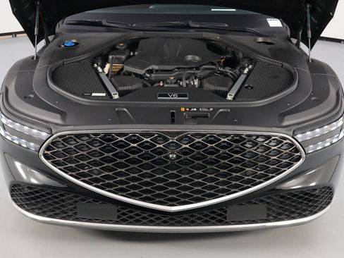 Used 2024 Genesis G90 3.5T image 8