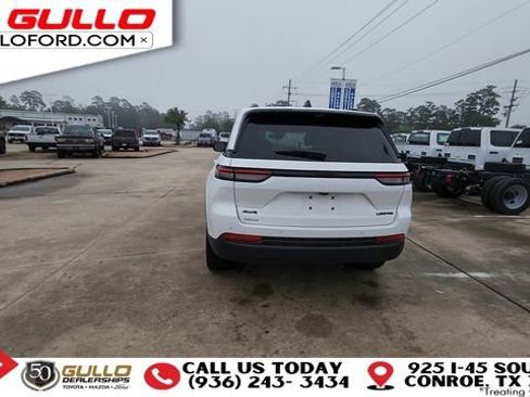 Used 2024 Jeep Grand Cherokee Limited w/ Luxury Tech Group II image 6