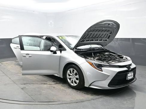 Used 2023 Toyota Corolla LE FWD image 42