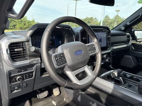 Used 2025 Ford F150 Lariat w/ Equipment Group 501A Mid AWD/4WD image 12