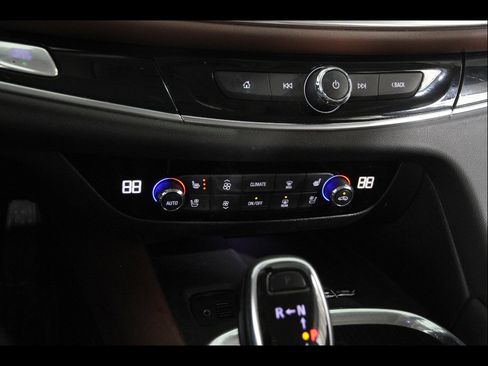 Used 2020 Buick Enclave Avenir w/ Avenir Technology Package image 16