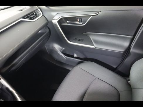 Used 2019 Toyota RAV4 XLE w/ Convenience Package AWD/4WD image 18