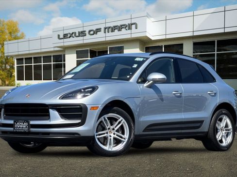 Used 2022 Porsche Macan AWD/4WD image 1