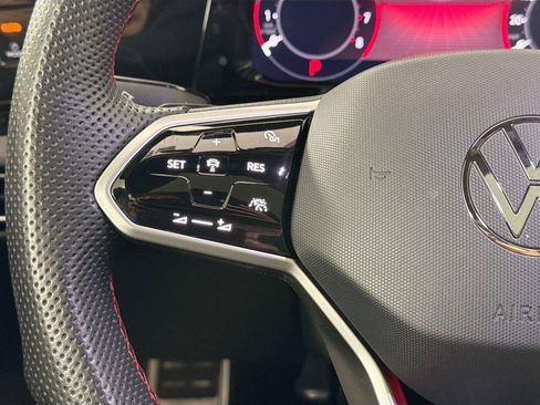 Used 2024 Volkswagen GTI SE FWD image 18