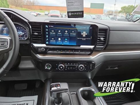 Used 2022 Chevrolet Silverado 1500 LT AWD/4WD image 11