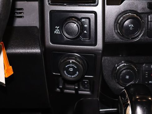 Used 2019 Ford F150 XLT w/ Equipment Group 302A Luxury AWD/4WD image 21