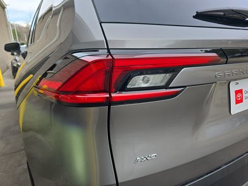 Certified 2025 Toyota Grand Highlander AWD image 37