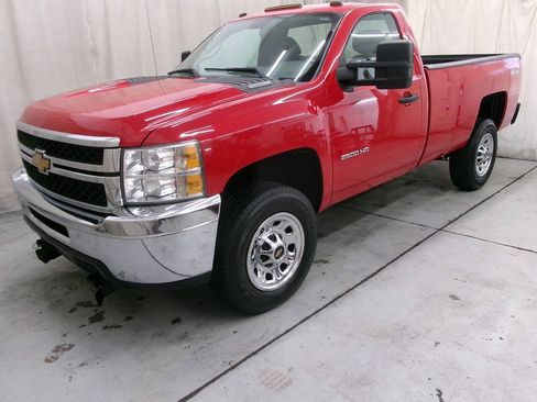 Used 2014 Chevrolet Silverado 2500 W/T w/ Snow Plow Prep Package AWD/4WD image 2