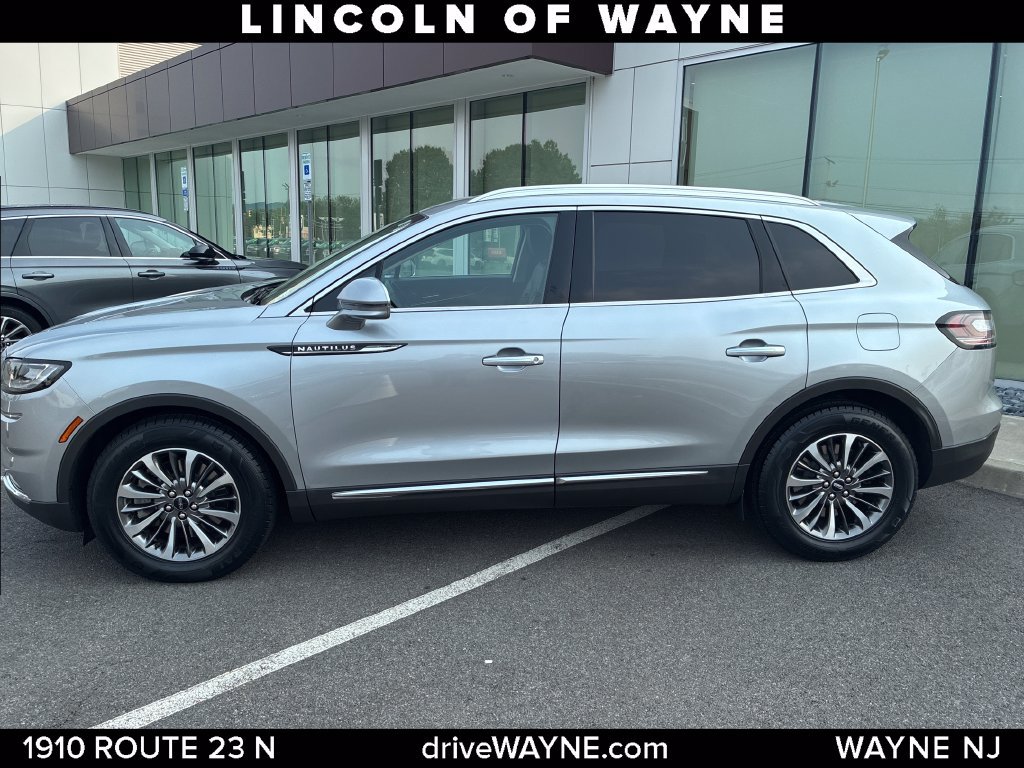 Certified 2023 Lincoln Nautilus AWD w/ Premium Package image 2