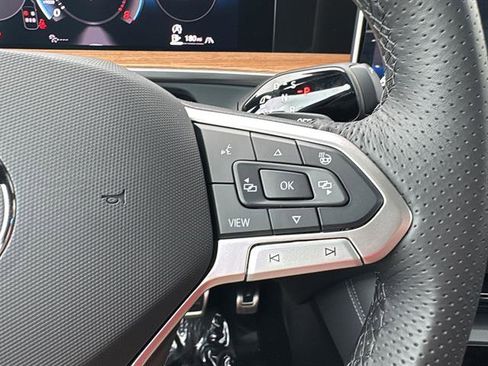New 2026 Volkswagen Tiguan SEL R-Line AWD/4WD image 21