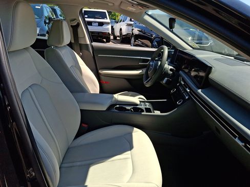 Used 2025 Hyundai Sonata SEL FWD image 12