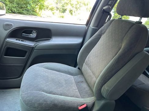 Used 2001 Nissan Quest SE FWD image 22