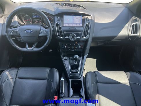Used 2016 Ford Focus ST w/ Equipment Group 402A FWD image 5