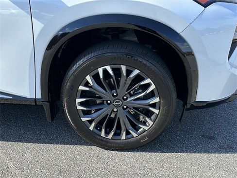 Certified 2024 Nissan Rogue Platinum w/ Platinum Premium Package image 13